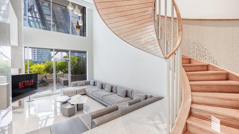 Duplexes on Business Bay, Dubai, 3 bedrooms, 485.88 m2 / per year
