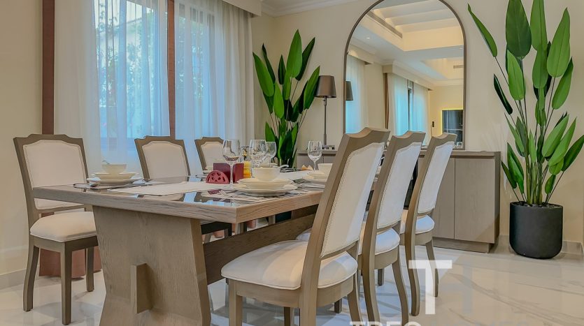 Townhouse on Rome, Dubai, 3 bedrooms, 304 m2 / per year