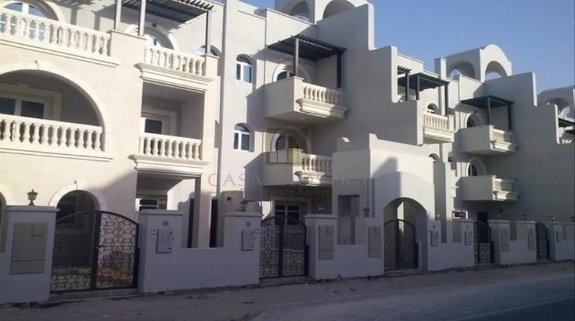 Townhouse on Jumeirah Village Circle, Dubai, 4 bedrooms, 278.7 m2  | Foto 2