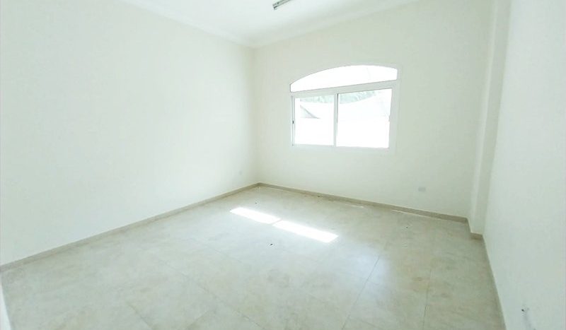 Villa on Shakhbout City, Abu-Dhabi, 5 bedrooms, 55.7 m2 / per year