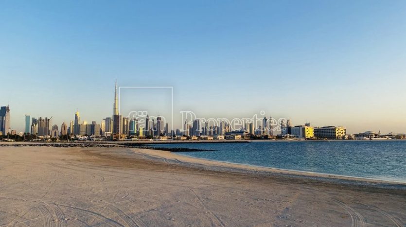 Land plot Dubai, 726.8 m2  | Foto 1