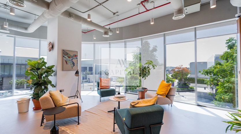 Office on Umm Ramul, Dubai, 46.5 m2 / per year