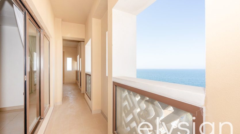Apartment on Palm Jumeirah, Dubai, 3 bedrooms, 231 m2 / per year
