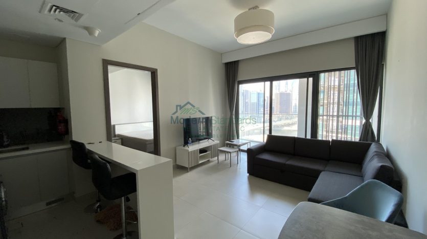 Apartment on Business Bay, Dubai, 1 bedroom, 948 m2 / per month