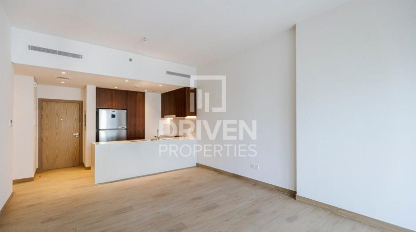 Apartment on Jumeirah, Dubai, 2 bedrooms, 111 m2 / per year