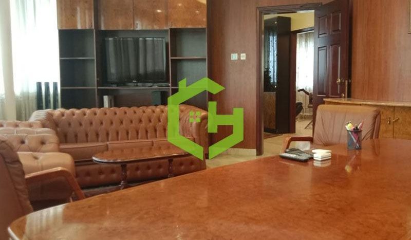 Офис в Аль-Кусаис, Дубай, 545 м2 / в год