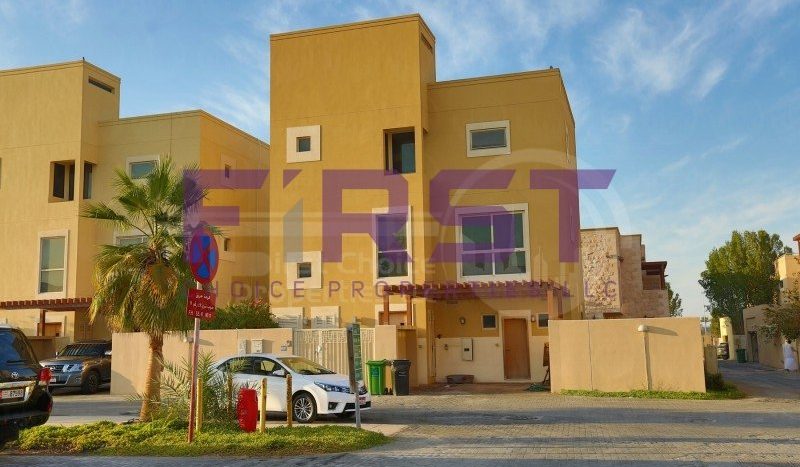 Villa on Al Raha Gardens, Abu-Dhabi, 5 bedrooms, 481.2 m2  | Foto 1
