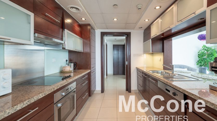Apartment on Downtown Burj Dubai, 1 bedroom, 100.61 m2 / per year