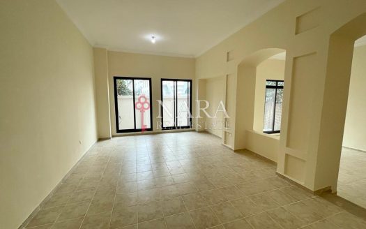 Villa on Al Khalidiya, Abu-Dhabi, 4 bedrooms, 399.5 m2 / per year
