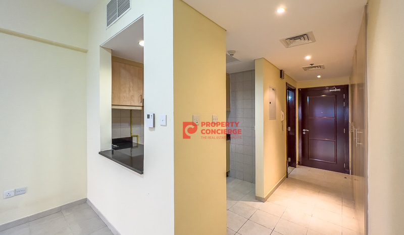 Apartment on Discovery Gardens, Dubai, 51 m2 / per month