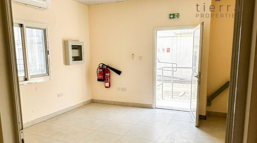 Склад в Dubai, 473.8 м2 / в год