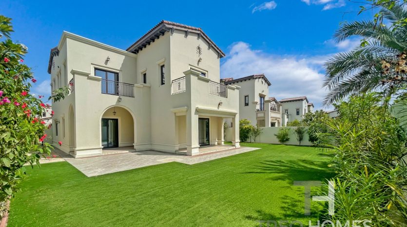 Villa on Arabian Ranches 2, Dubai, 4 bedrooms, 400 m2  | Foto 1