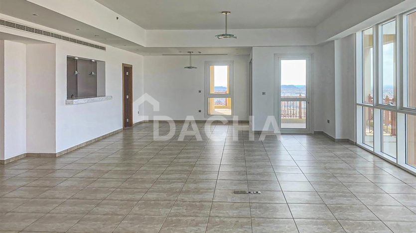 Квартира в Пальма Джумейра, Дубай, 3 спальни, 376.5 м2 / в год