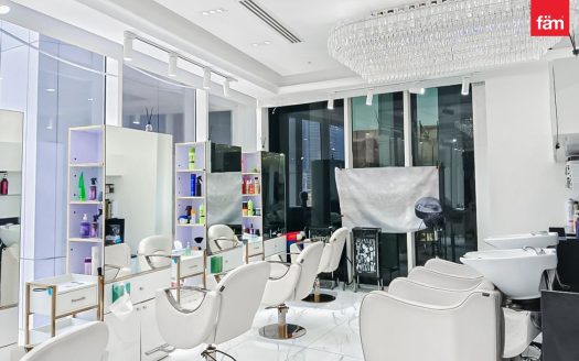 Shop on Business Bay, Dubai, 78.7 m2 / per year
