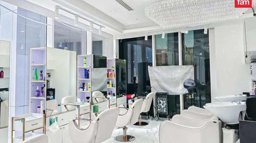 Shop on Business Bay, Dubai, 78.7 m2 / per year