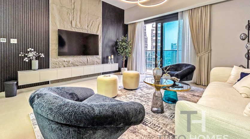 Apartment on Burj Khalifa, Dubai, 3 bedrooms, 141 m2 / per year
