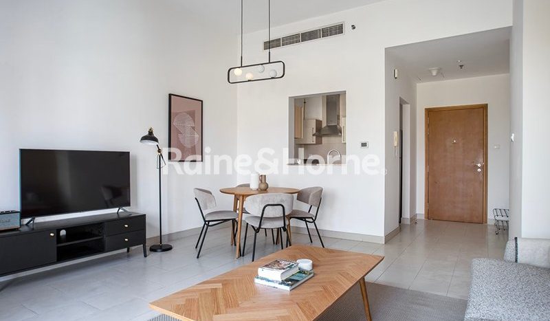 Apartment on Jumeirah Village Circle, Dubai, 1 bedroom, 92.5 m2  | Foto 1