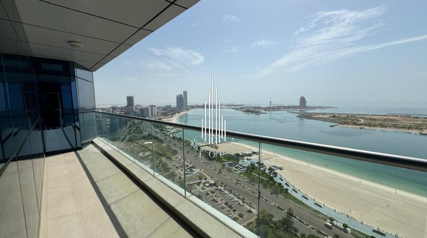 Квартира в Corniche Road, Абу-Даби, 5 спален, 371.6 м2 / в год
