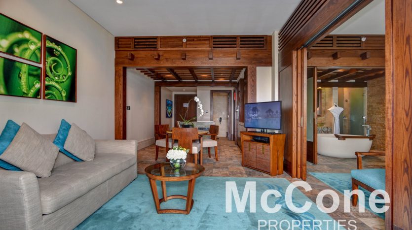 Apartment on Palm Jumeirah, Dubai, 1 bedroom, 74.97 m2 / per year