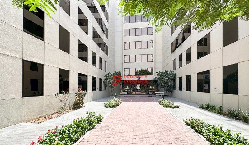 Office on Dubai Investment Park, Dubai, 44 m2 / per month