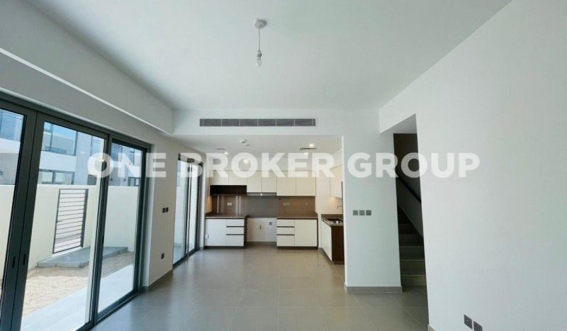 Villa on Arabian Ranches 2, Dubai, 4 bedrooms, 199.1 m2 / per year