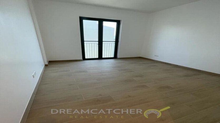 Квартира в Джумейра, Дубай, 2 спальни, 112.04 м2 / в год