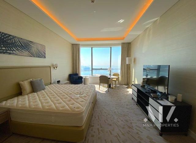 Apartment on Palm Jumeirah, Dubai, 47.1 m2 / per year