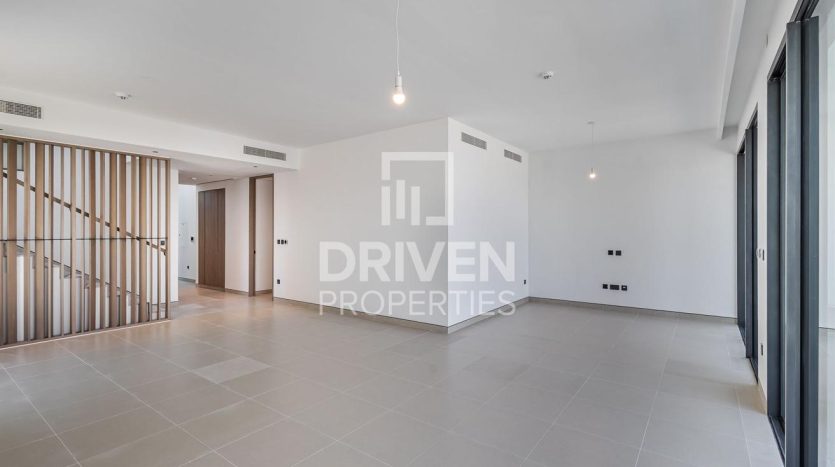 Villa on Tilal Al Ghaf, Dubai, 5 bedrooms, 461 m2  | Foto 1