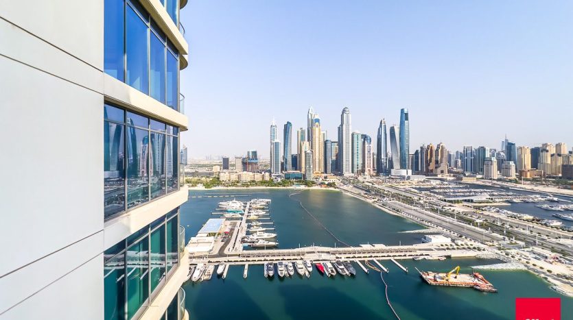 Apartment on Dubai Harbour, Dubai, 2 bedrooms, 100.5 m2 / per year