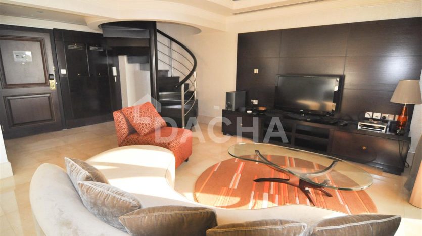 Apartment on Jumeirah Beach Residence, Dubai, 1 bedroom, 136 m2 / per year