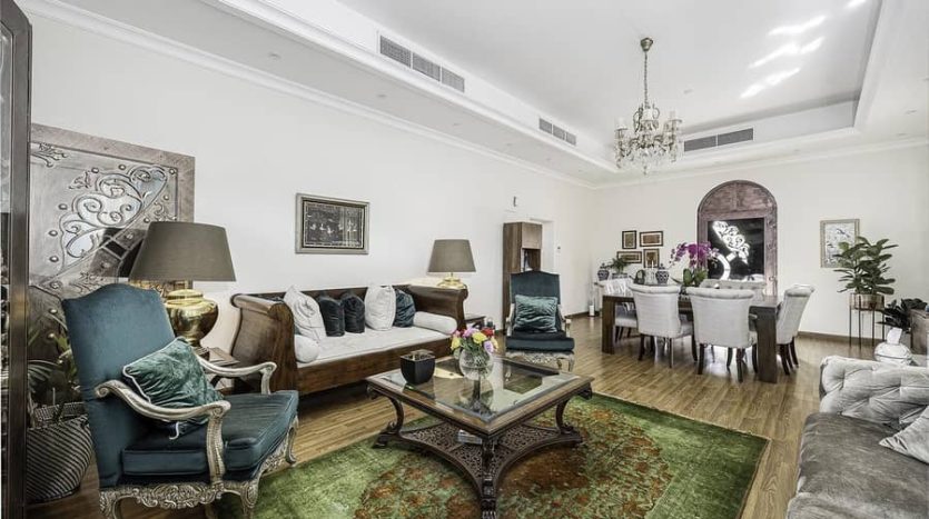 Villa on The Villa, Dubai, 5 bedrooms, 399 m2 / per year