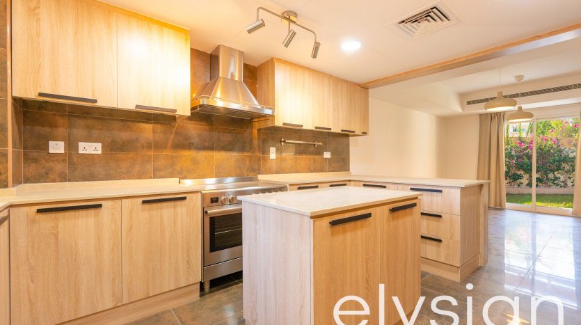 Villa on The Lakes, Dubai, 3 bedrooms, 249 m2  | Foto 5
