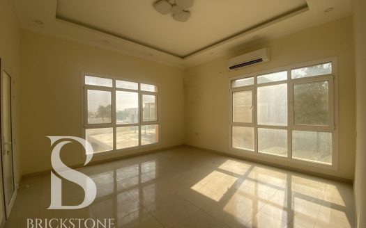 Вилла в Al Quoz, Дубай, 4 спальни, 947.6 м2 / в год