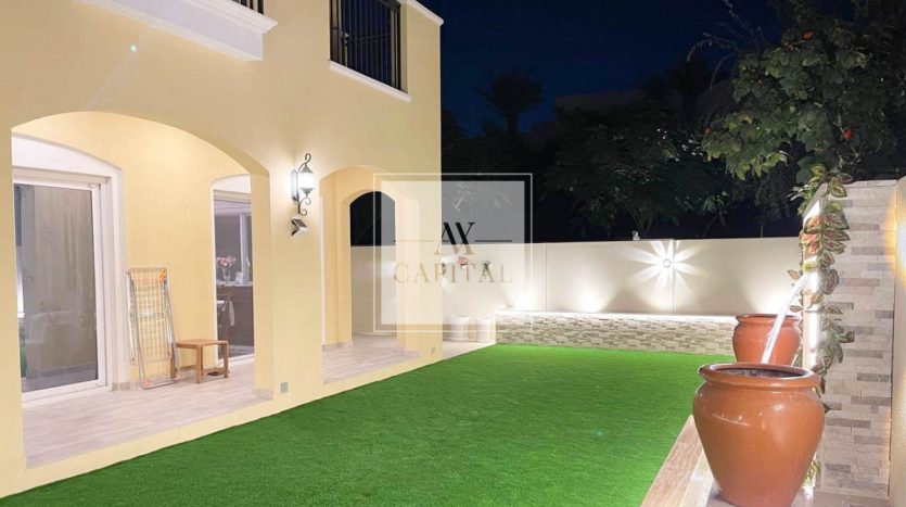 Вилла в Dubai Land, 3 спальни, 325 м2 / в год