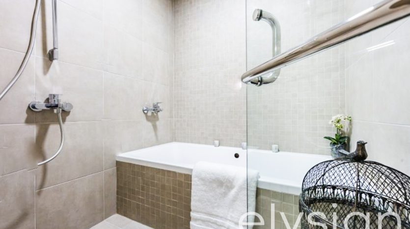 Apartment on Jumeirah Golf Estates, Dubai, 2 bedrooms, 129 m2 / per year