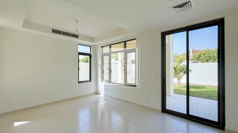 Townhouse on Rome, Dubai, 3 bedrooms, 331.4 m2 / per year