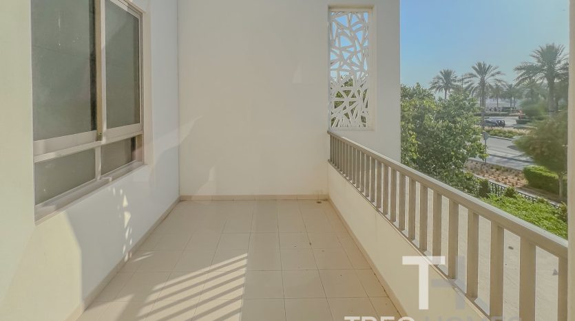 Townhouse on Town Square, Dubai, 4 bedrooms, 282 m2 / per year