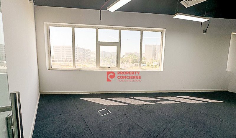 Office on Dubai Investment Park, Dubai, 162 m2 / per month