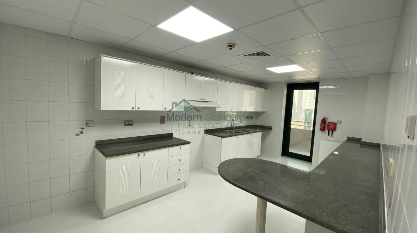 Квартира в Sheikh Zayed Road, Дубай, 3 спальни, 2280 м2 / в месяц