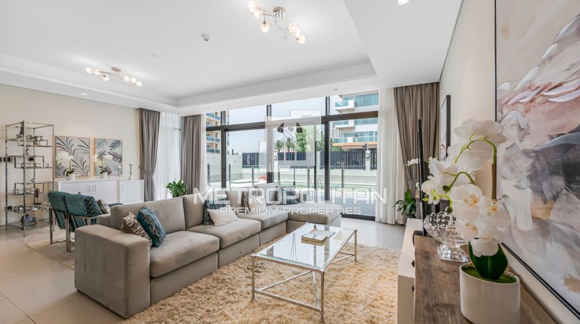 Вилла в Dubai Land, 5 спален, 248 м2 / в год