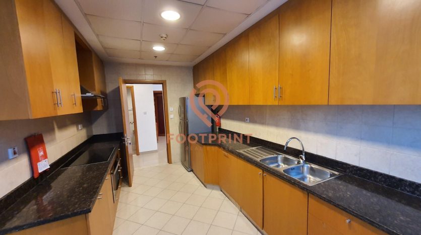 Apartment on Business Bay, Dubai, 2 bedrooms, 151.1 m2 / per year
