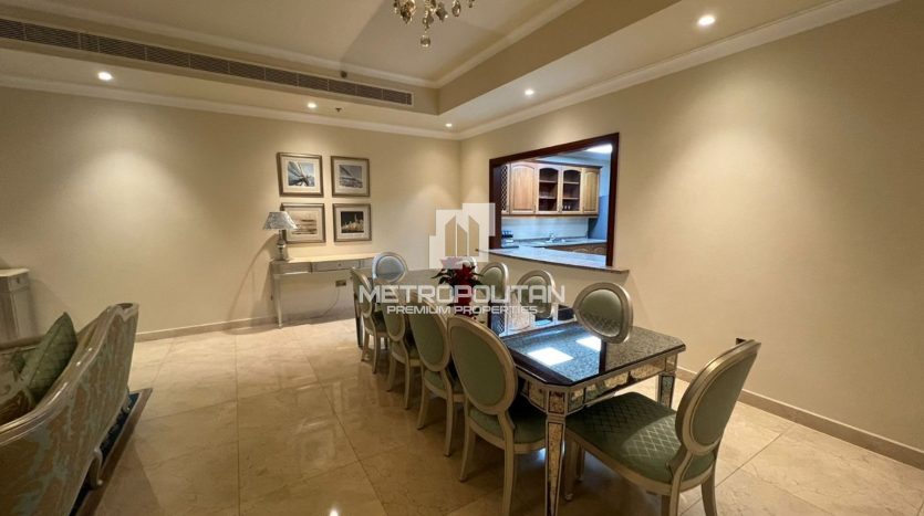 Penthouses on Palm Jumeirah, Dubai, 4 bedrooms, 544 m2 / per year