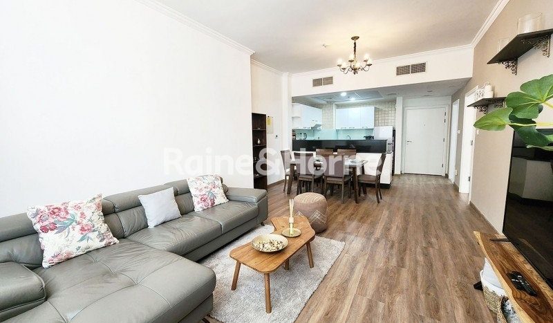 Apartment on Downtown Burj Dubai, 1 bedroom, 79.9 m2 / per year