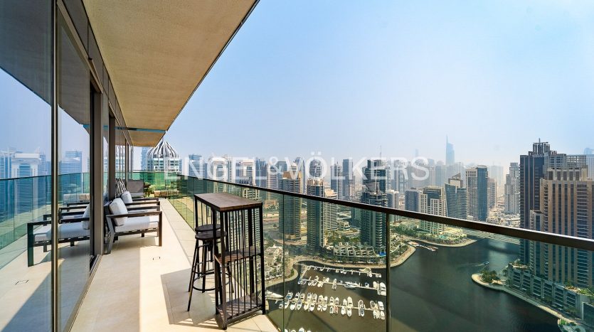 Apartment on Dubai Marina, 3 bedrooms, 151.7 m2 / per year