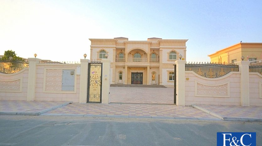 Villa on Al Barsha, Dubai, 7 bedrooms, 1393.5 m2 / per year