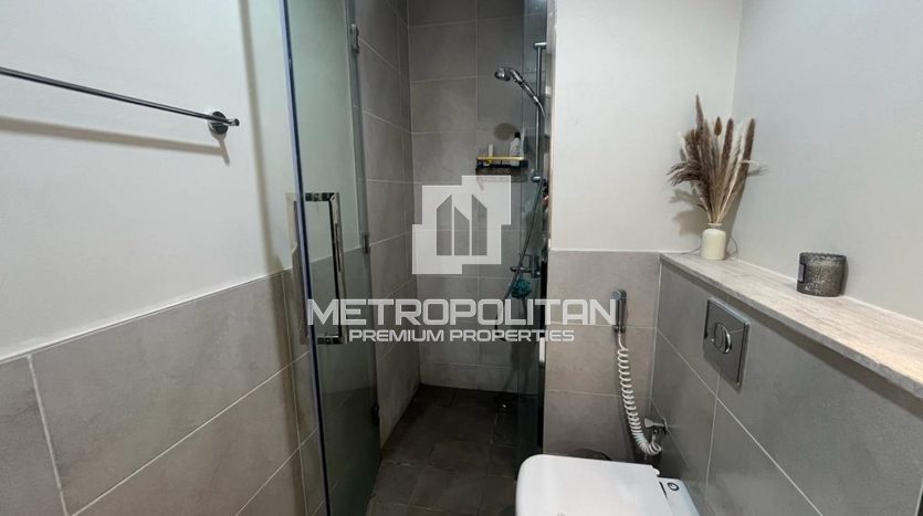 Квартира в DAMAC Hills (Akoya by DAMAC), Дубай, 1 спальня, 40 м2 / в месяц