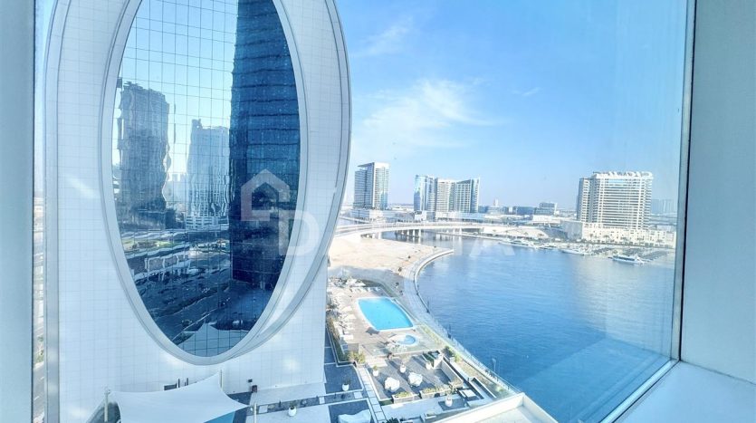 Office on Business Bay, Dubai, 54.6 m2 / per year
