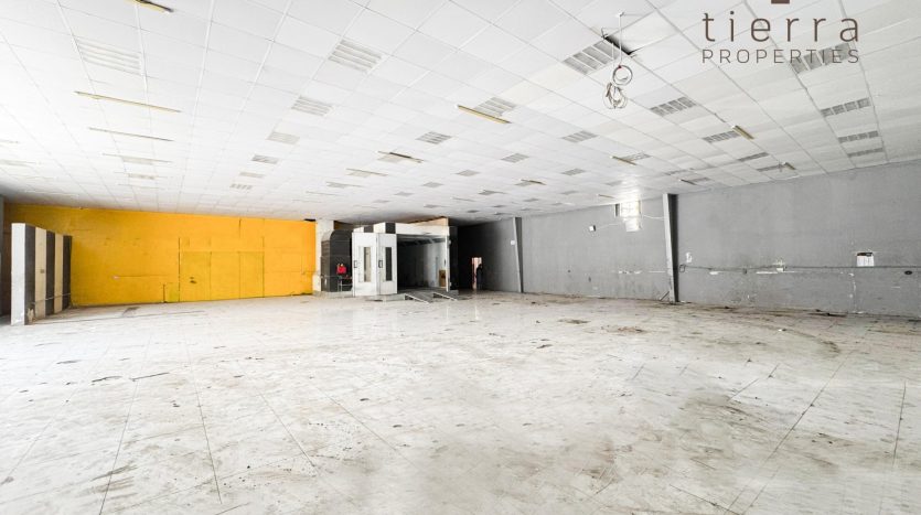 Склад в Al Quoz, Дубай, 501.7 м2 / в год