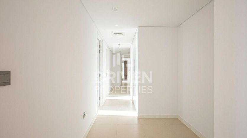 Apartment on Bluewaters, Dubai, 4 bedrooms, 238 m2 / per year