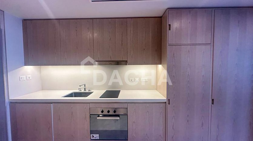 Apartment on Palm Jumeirah, Dubai, 48.7 m2 / per year